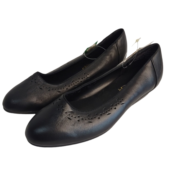 Air Step Women's Black Leather Wide Width Slip-on Loafer Shoes Size 7.5 NWT - Picture 1 of 10